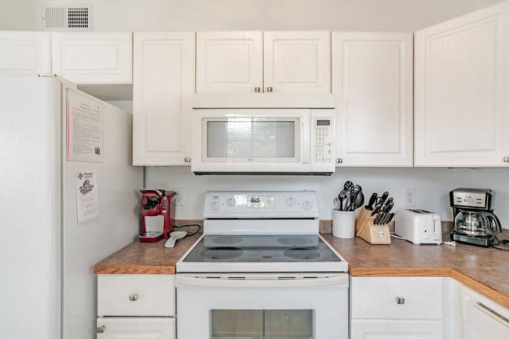 Vacation rental for 4 people, with pool and sauna as well as balcony and hot tub in Perdido Key