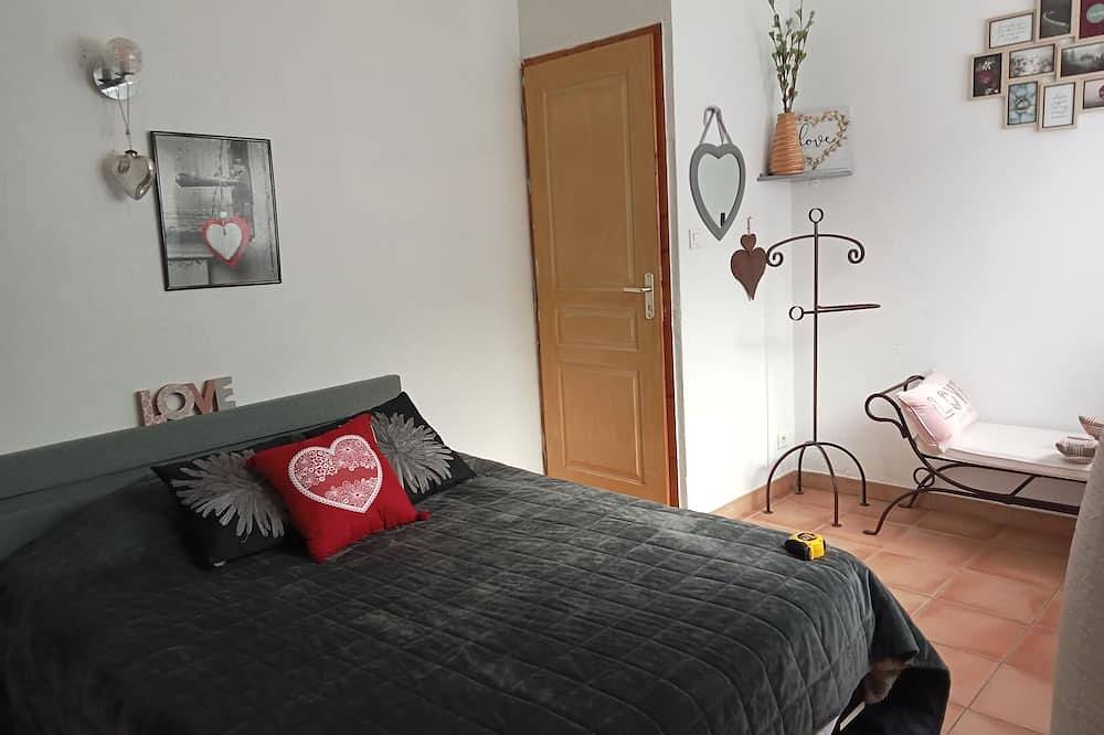 Location cosy aux pieds des Alpilles <br> in Maillane, Région d'Arles