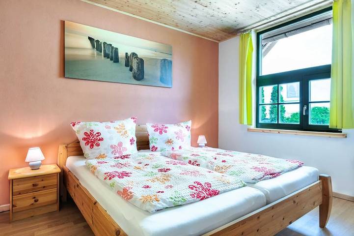 Ferienwohnung für 8 Personen, mit Terrasse und Garten in Steffenshagen - 2