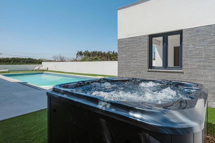 Casa rural para 12 personas, con jacuzzi además de jardín y piscina, Familias con niños en Santa Bárbara (Portugal) - 2