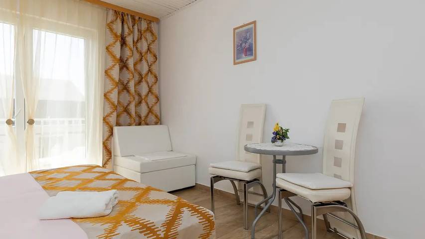 Ferienwohnung für 6 Personen, mit Terrasse