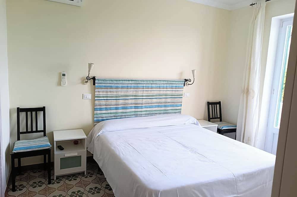 Ganze Wohnung, Panoramastudio zwischen Meer und Bergen- Forio d 'Ischia in Forio, Ischia