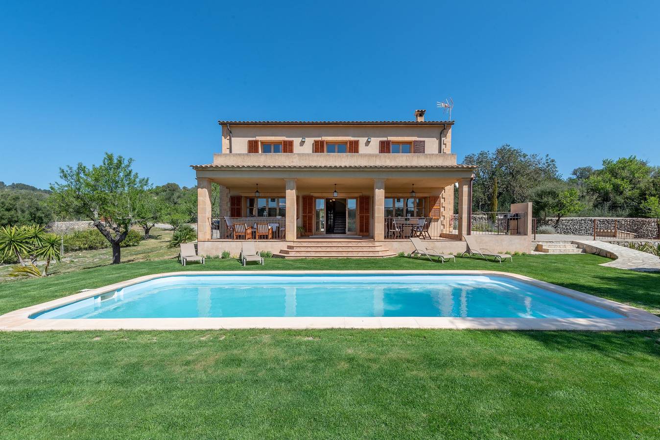 Fantastica casa di campagna con piscina, Wi-Fi, veranda e giardino in Artà, Maiorca orientale