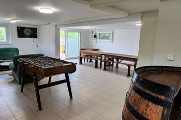 Gîte pour 14 personnes, avec balcon et jardin à Plédran