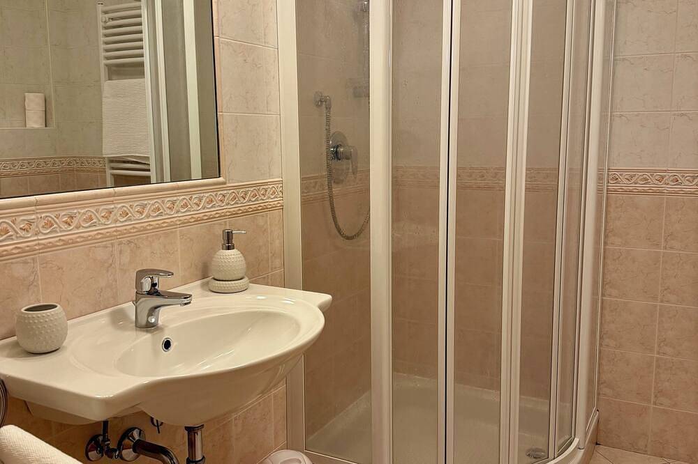 Luxury Chalet at the Foot of the Dolomites by the Castle in Funtanacia, Abtei