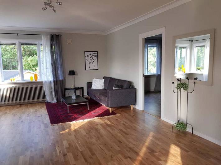 Lägenhet för 4 Personer, med Terass samt Trädgård och Utsikt i Sandviken