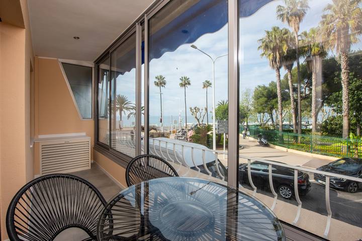 Ferienwohnung für 4 Personen, mit Balkon in Cannes