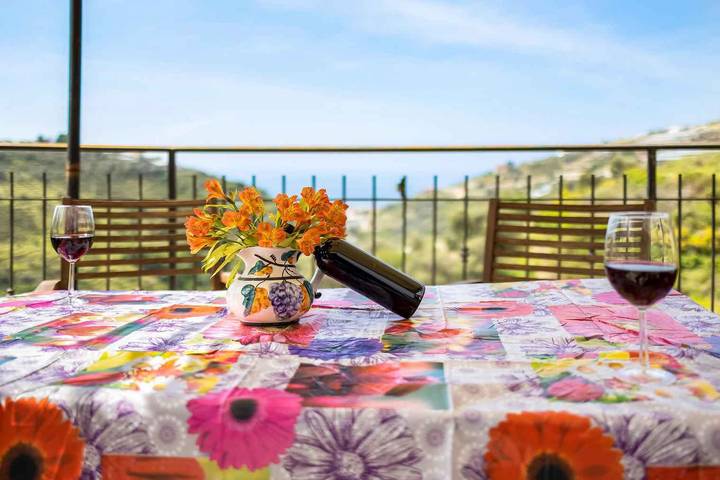 Location de vacances pour 5 personnes, avec balcon et jardin à Pompeiana - 3