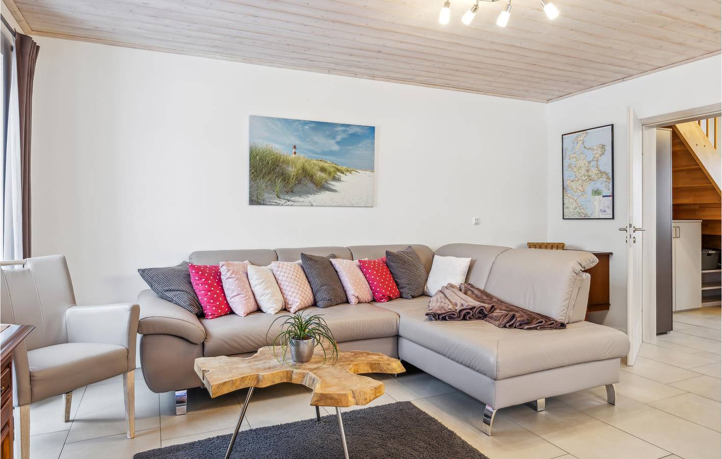 Modern Apartment with Beach 2.5km Away in Altefähr, Stralsund Surroundings