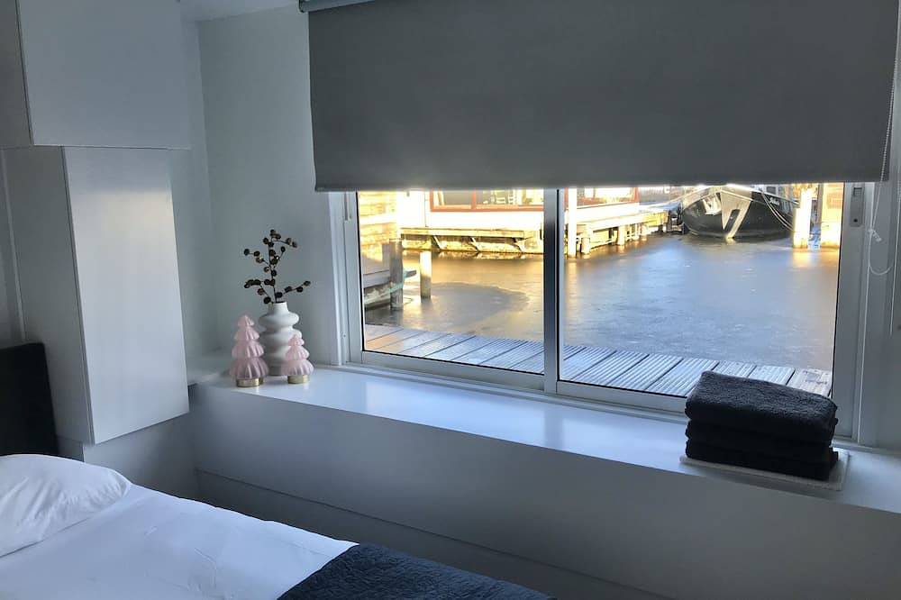 Quiet waterloft near Amsterdam and Schiphol in Aalsmeer, Groene Hart