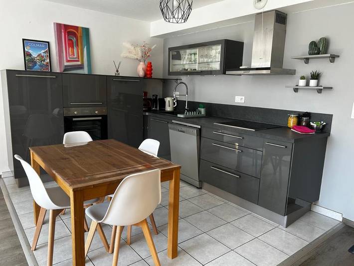 Gîte pour 4 personnes, avec balcon à Sainte-Croix-en-Plaine - 2