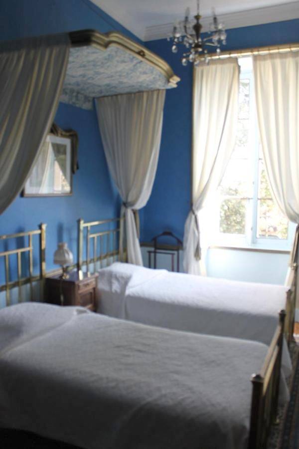 Double Room with Private Bathroom in Deux-Chaises, Allier