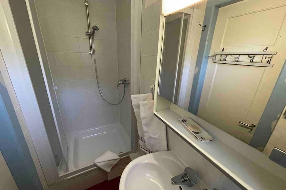 Ganze Wohnung, Swisshut Stunning Views Alps & Lake - Apart. Killinger in Oberhofen am Thunersee, Thunersee