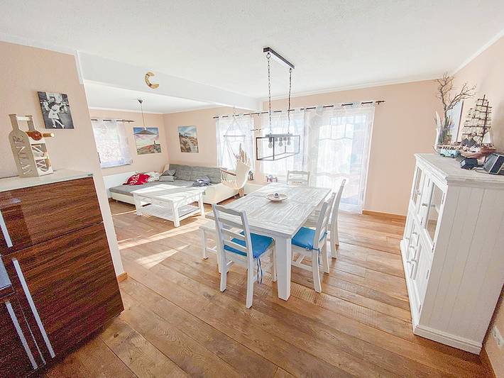 Ferienhaus für 5 Personen, mit Terrasse und Garten in Neuenkirchen (Rügen) - 2