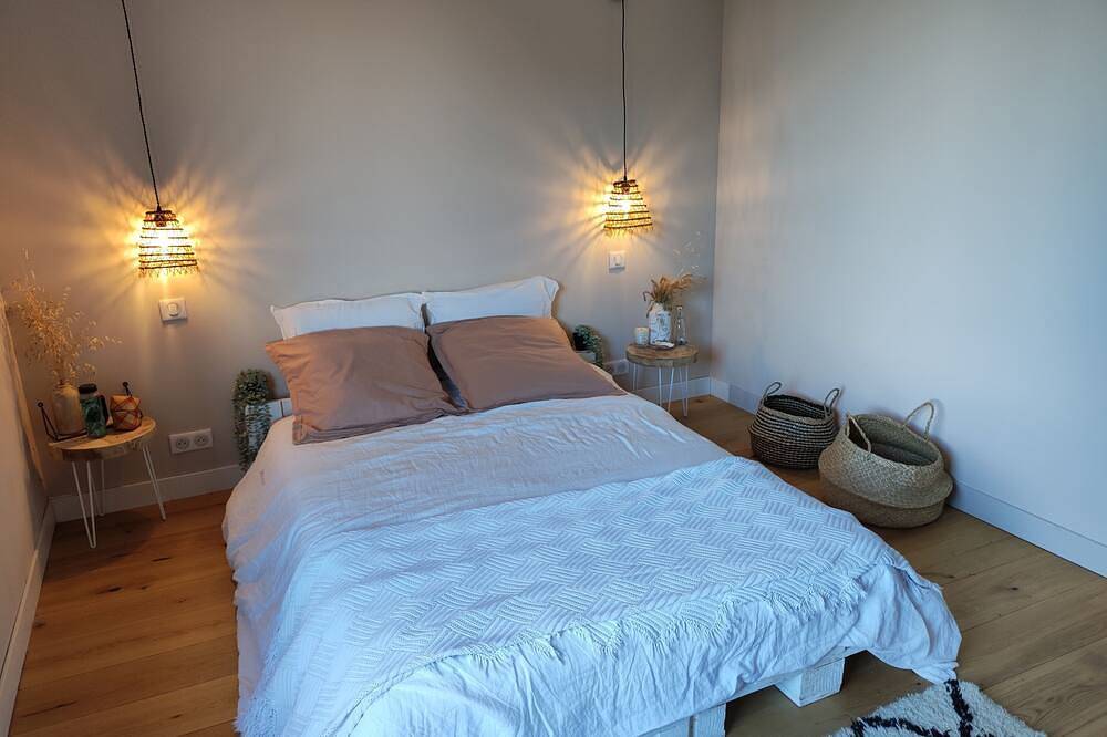 Contemporary villa with sea view in La Madrague, Hyeres