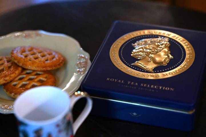 Location de vacances pour 4 personnes, avec vue et jardin ainsi que piscine et vue sur le lac à La Bastide-l'Évêque - 2