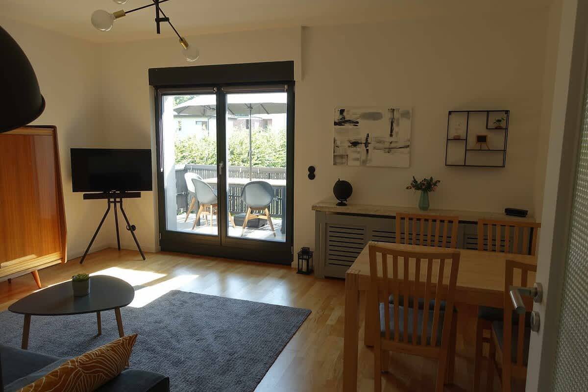 Apartamento entero, Ferienunterkunft im Tegelhaus in Aeropuerto de Berlín-Tegel, Berlín