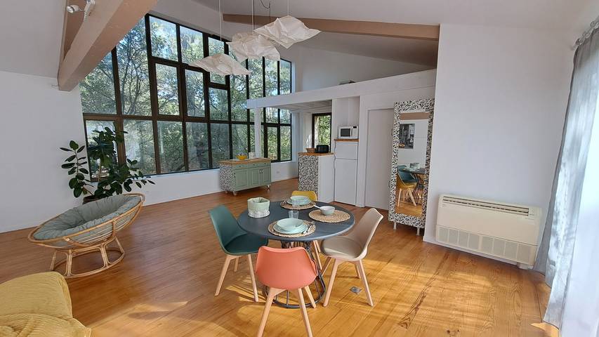 Gîte pour 2 personnes, avec terrasse et jardin