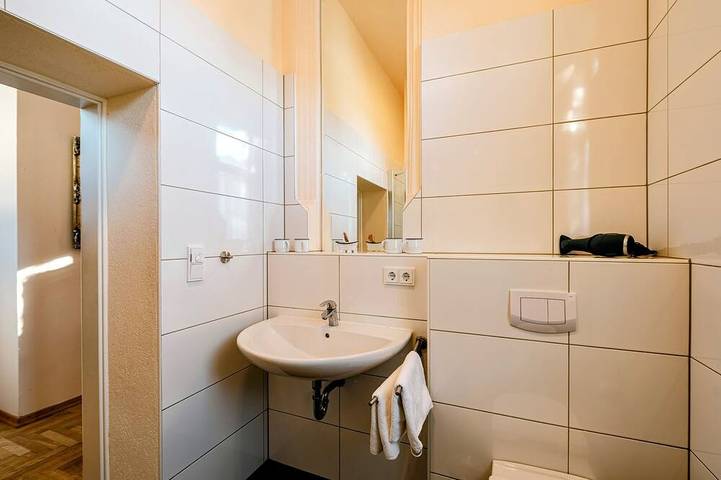 Villa für 8 Personen, mit Garten und Terrasse auf Rügen - 4