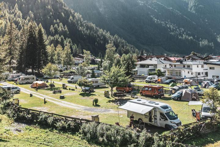 Camping für 10 Personen, mit Terrasse und Garten sowie Sauna, kinderfreundlich in Tirol - 4
