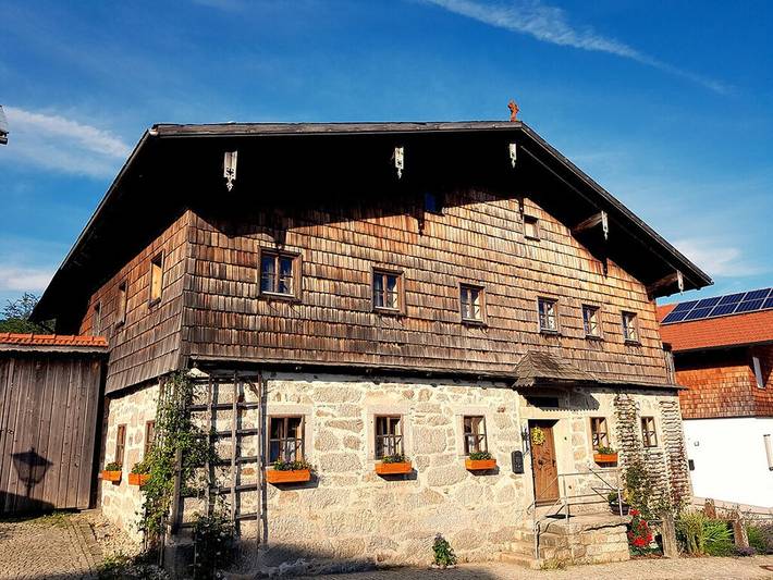 Ferienhaus für 12 Personen, mit Whirlpool und Terrasse sowie Garten und Sauna in Grainet