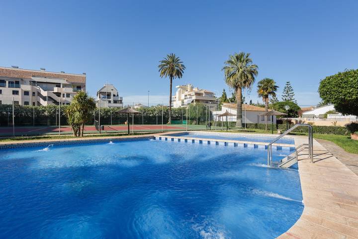 Ganze Wohnung, Ferienwohnung 'Urbanización Golden Park' mit Bergblick, Gemeinschaftspool und privater Terrasse in El Palmar, Costa Blanca