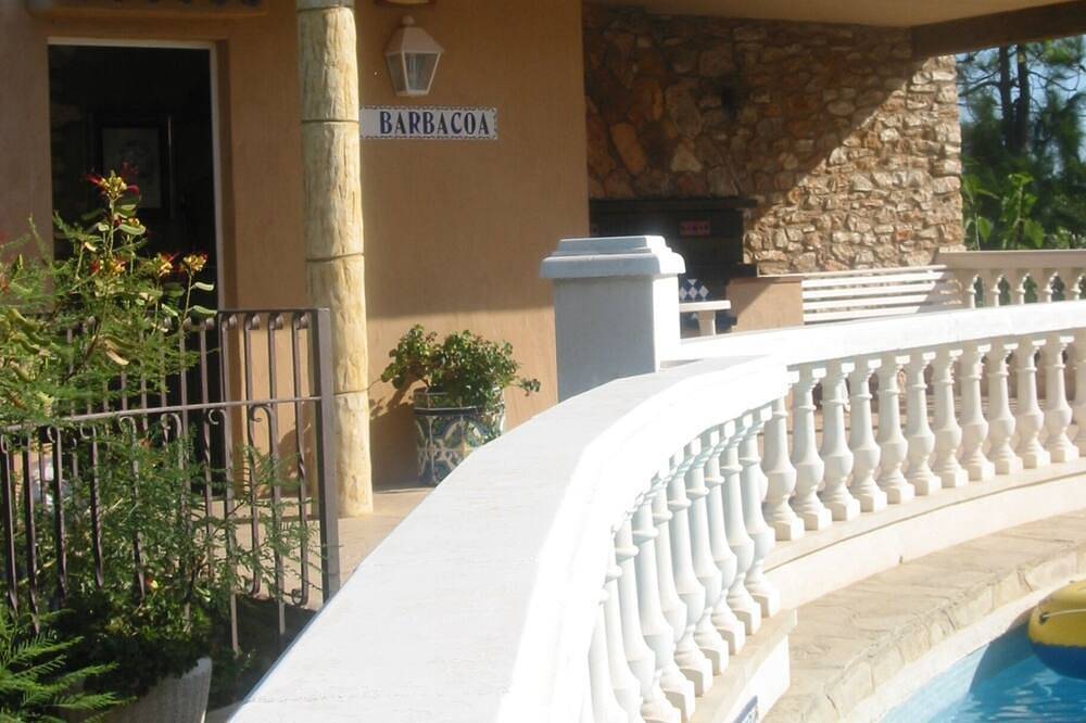 Huis 200m van de zee, direct aan het zwembad, ver van de toeristische drukte in Terres de l'Ebre, Costa Dorada