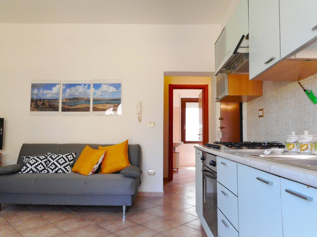 Ganze Wohnung, Apartment 'Petronia' mit Balkon und Wlan in Porto Torres, Sassari Provinz
