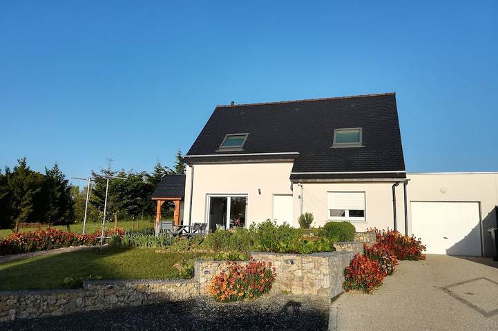 Location de vacances pour 6 personnes, avec terrasse et jardin dans Plage de Pen-Guen