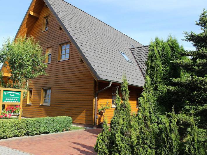 Ferienwohnung für 5 Personen, mit Garten und Sauna, mit Haustier in Rhauderfehn