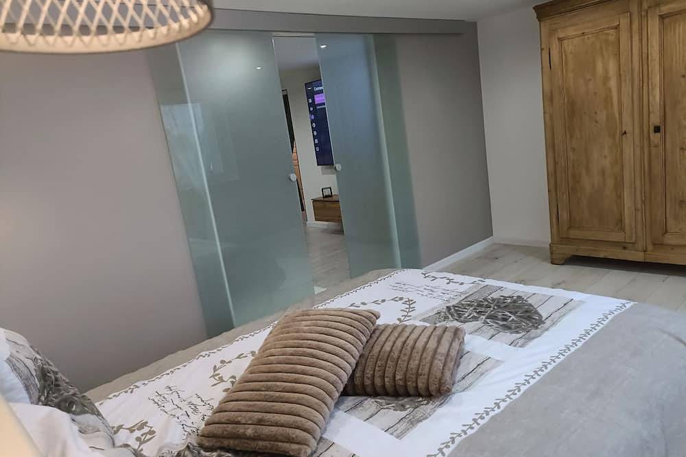 Ganze Wohnung, Large family apartment with Jacuzzi and Sauna in Münsterol die Burg, Territoire-de-Belfort