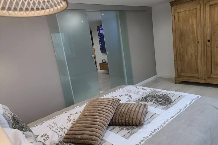 Appartement entier, Grand appartement familiale avec Jacuzzi et Sauna in Montreux-Château, Territoire de Belfort