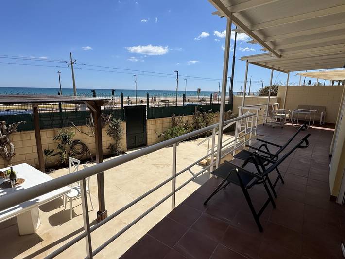 Casa increíble junto al mar con piscina comunitaria y 2 hab in Platja de l'Horta-Mutxavista (San Juan Playa), San Juan Playa (Alicante)
