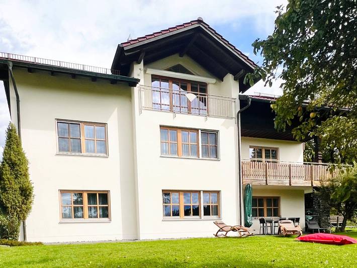 Ferienhaus für 4 Personen, mit Garten und Balkon