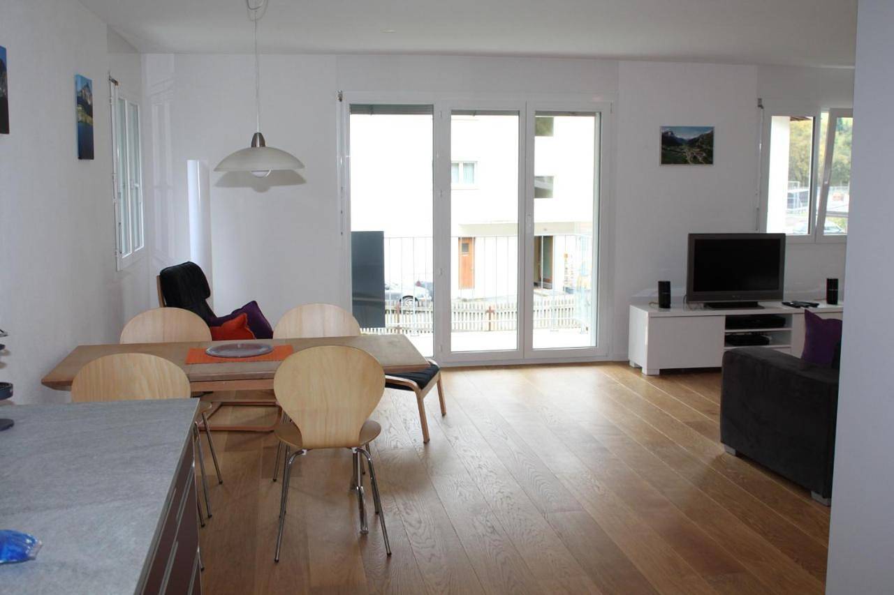 Ganze Wohnung, Apartment with Balcony in Splügenpass, Rheinwald