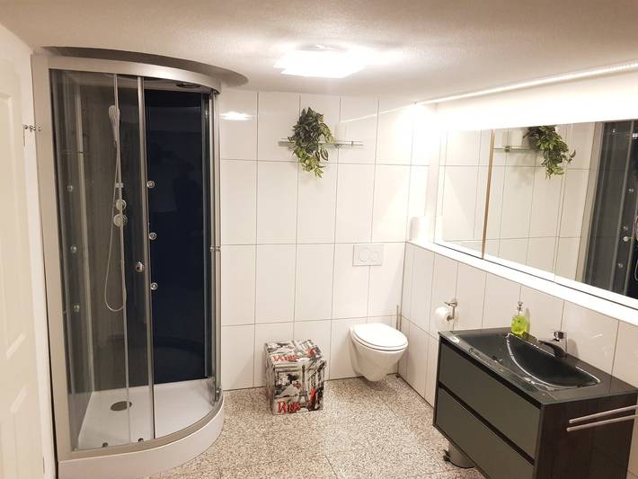 Appartement entier, Appartement 'Ferienwohnung Balaro Apt I' avec terrasse partagée et Wi-Fi in Weil im Schönbuch, Landkreis Böblingen