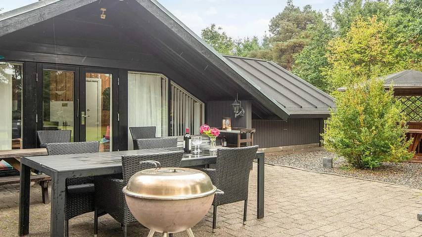 Ferienhaus für 7 Personen, mit Garten und Pool, mit Haustier