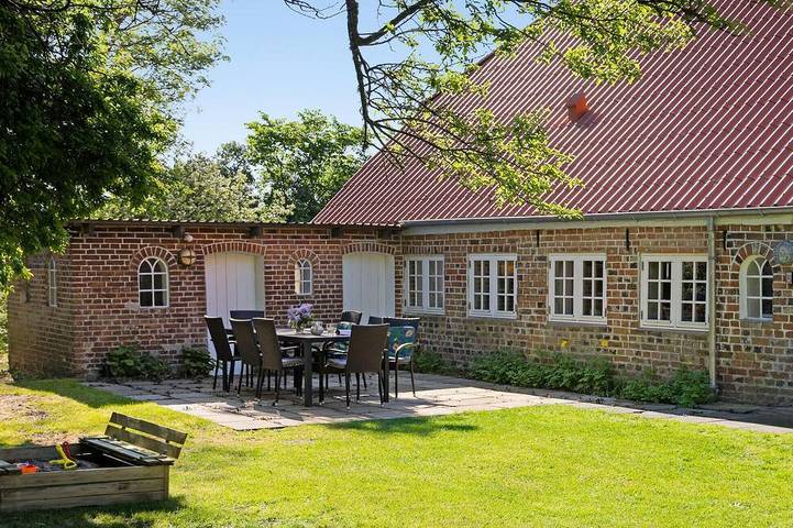 Ferienhaus für 8 Personen, mit Garten - 1