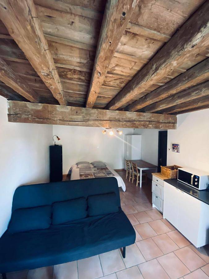 Appartement entier, Appartement de vacances pour 2 personnes avec terrasse in Carbonne, Haute-Garonne