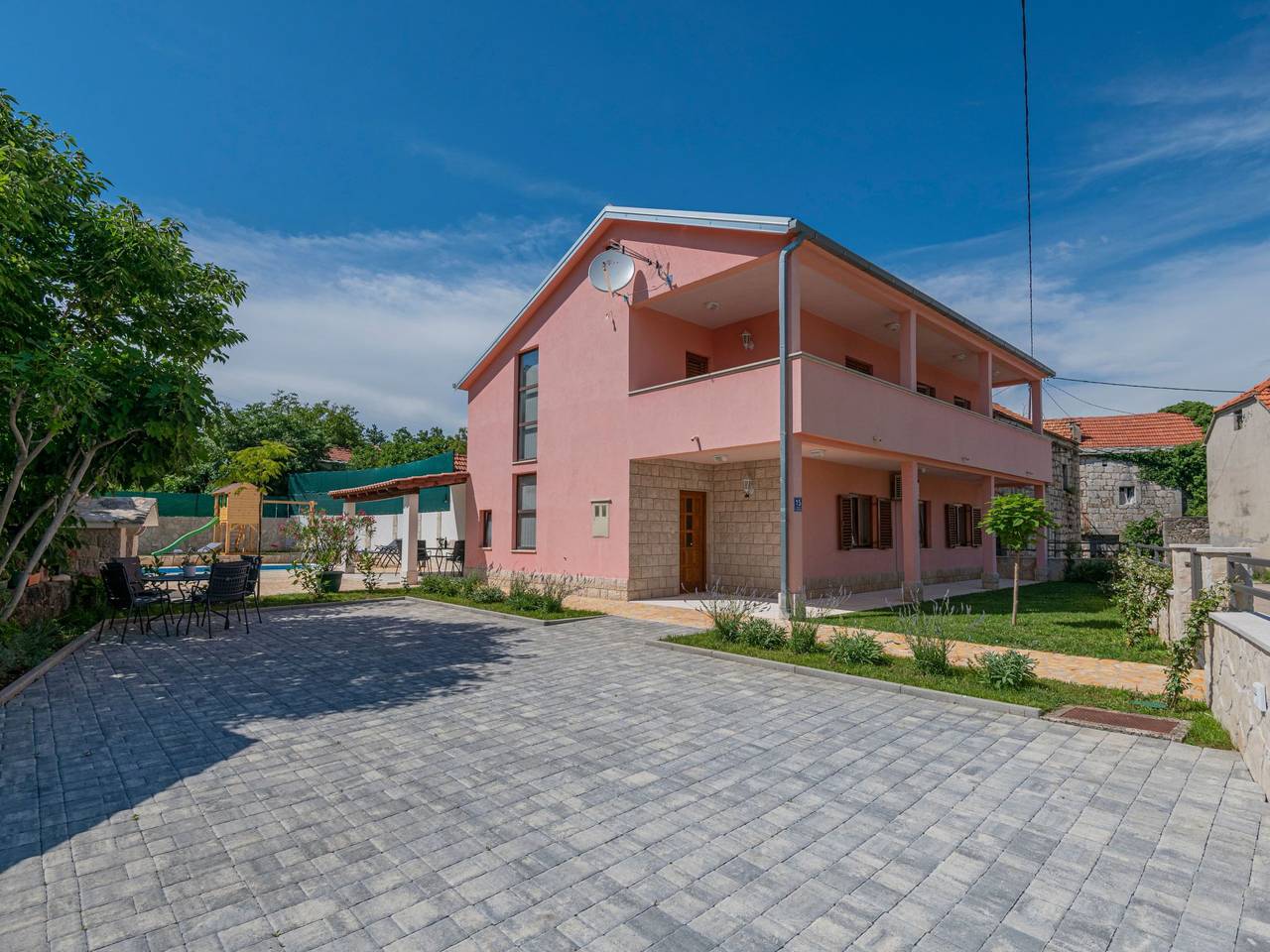 Haus in Grubine mit Außenpool in Imotski, Makarska Riviera