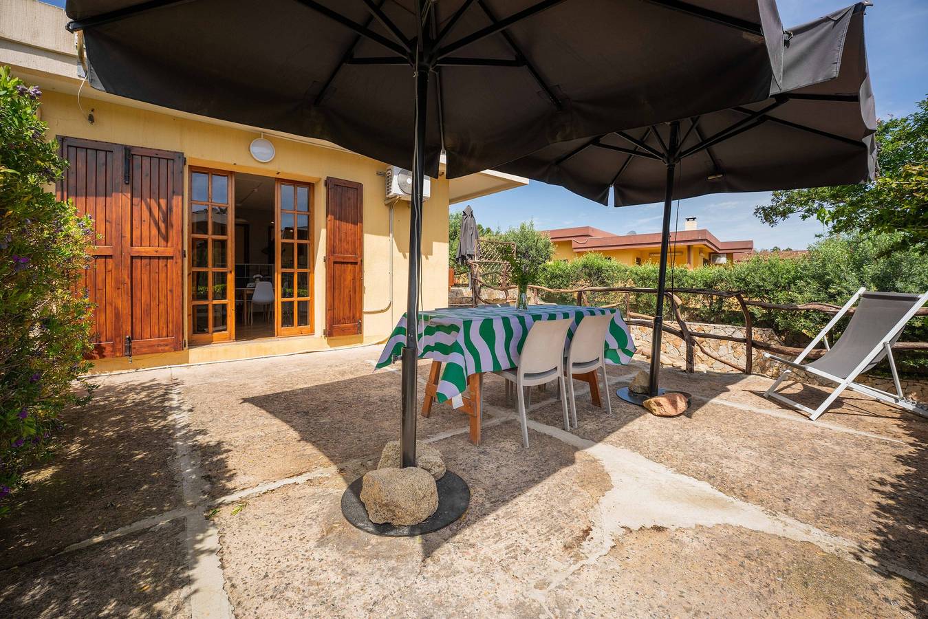 Casa vacanze 'Villa Costa Paradiso Del Sud' con vista mare, terrazza e aria condizionata in Cala Sinzias, Cagliari e Dintorni