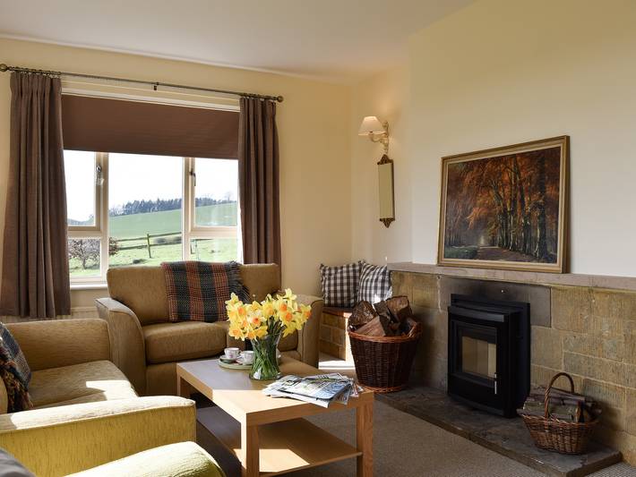 Roundhill in Chipping Warden & Edgcote, Northamptonshire