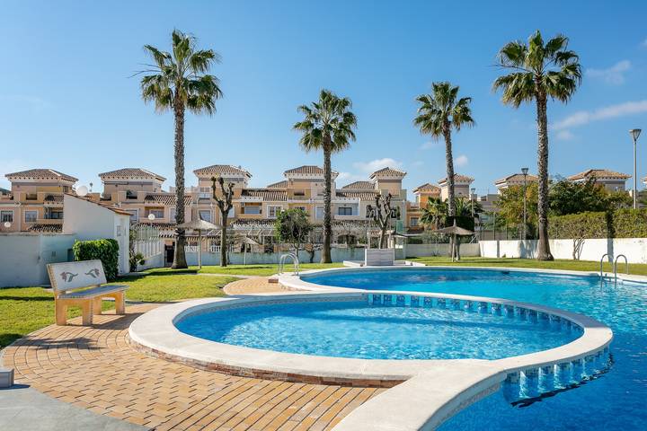 Ferienhaus für 6 Personen, mit Balkon und Garten sowie Kinderpool in Torrevieja - 4