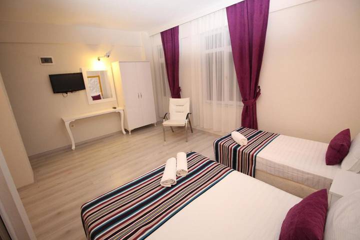 Appart’hôtel pour 2 personnes, avec terrasse et vue, animaux acceptés