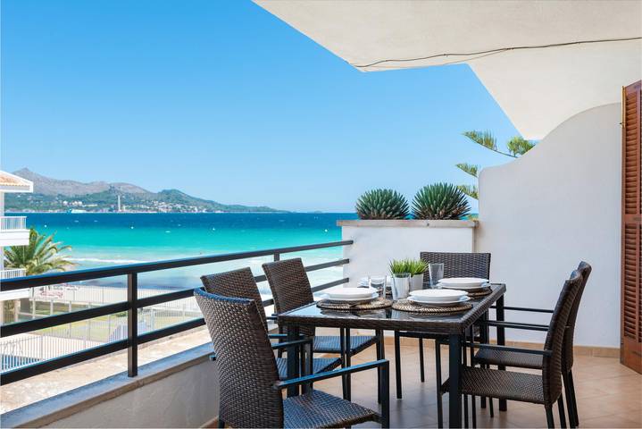 Apartamento vacacional entero, Bellavista - Fabuloso apartamento con maravillosas vistas al mar. WiFi Gratis in Playa de Alcúdia, Alcúdia