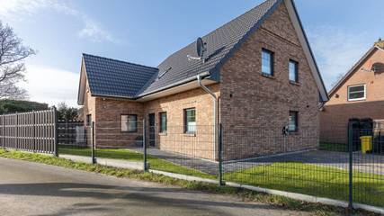 Ferienwohnung für 4 Personen, mit Sauna und Terrasse sowie Garten in Hattstedt