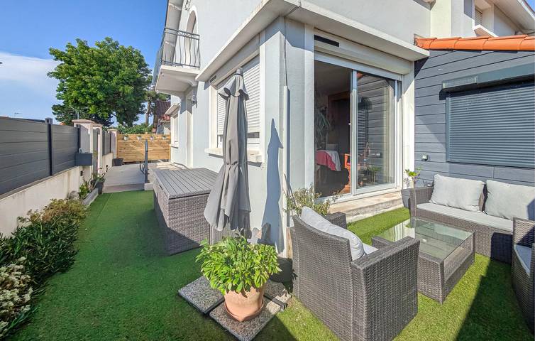 Location de vacances pour 4 personnes, avec terrasse à Saint-Michel-Chef-Chef - 2