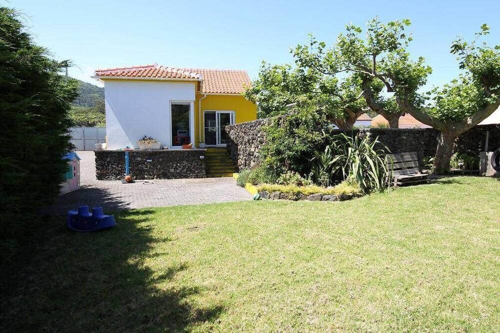 Casa dos Biscoitos in Biscoitos, Terceira (Azoren)