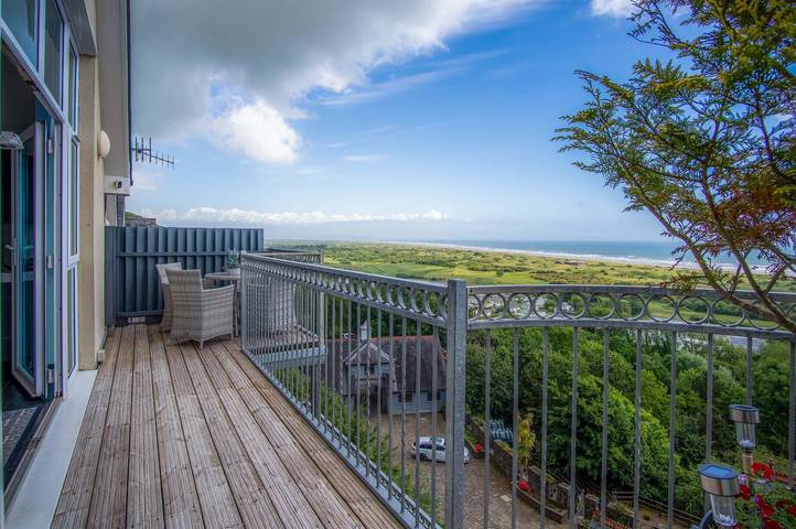 Entire apartment, Nautilus - 2 Bedroom Apartment - Pendine in Carmarthenshire