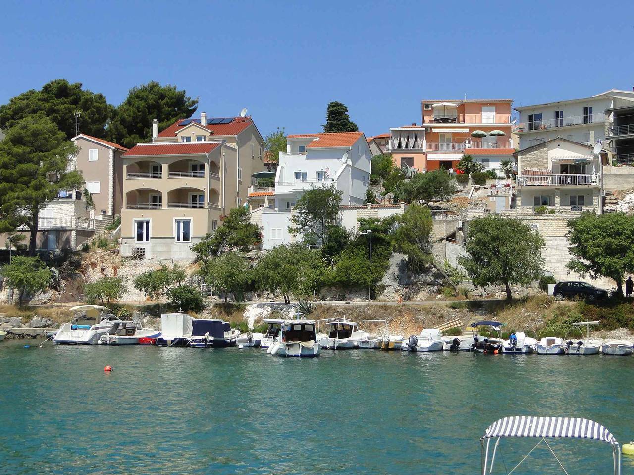 Ganze Ferienwohnung, Ferienwohnung mit Meerblick direkt am Meer  in Primosten, Šibenik-Knin